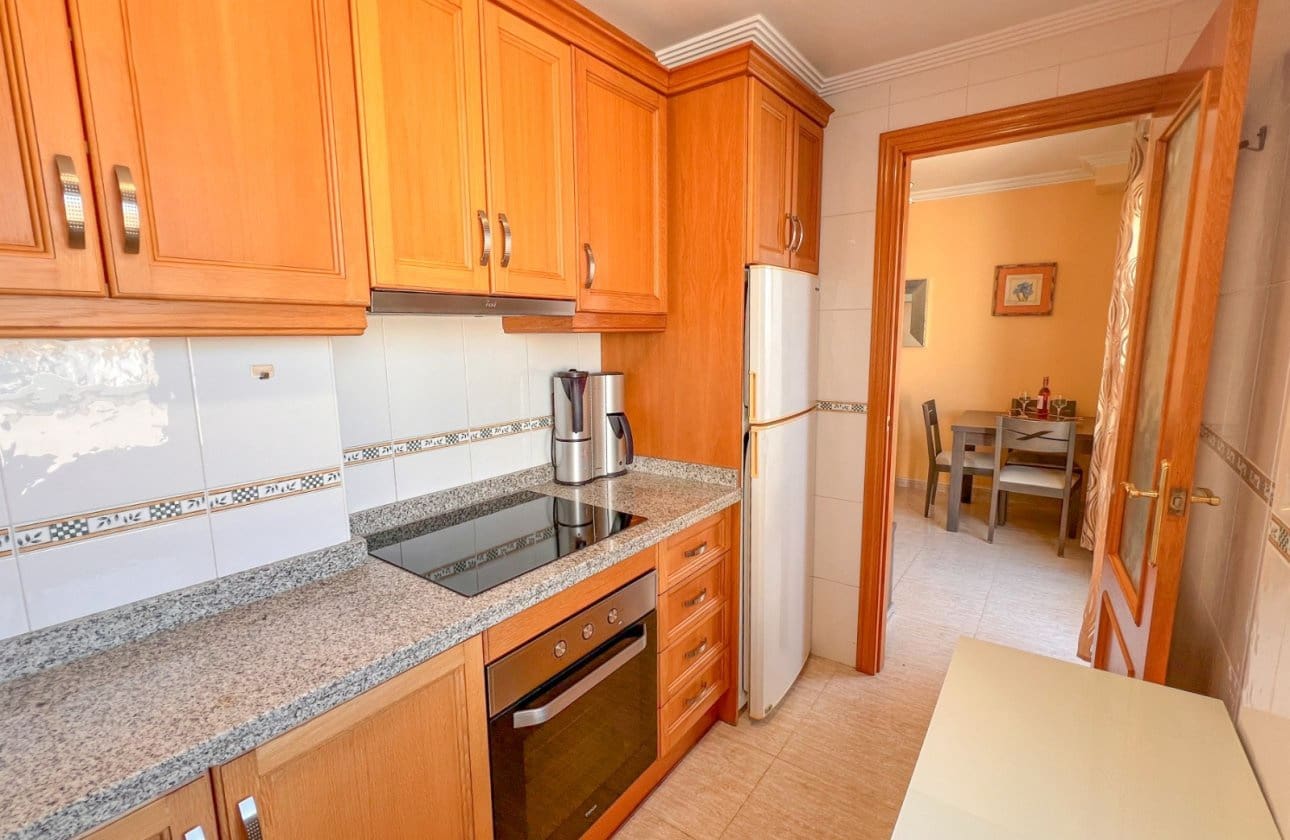 3 makuuhuone Kattohuoneisto myytävänä paikassa Torrevieja mukana 
autotalli - 265 000 € (Ref: 10043377)
