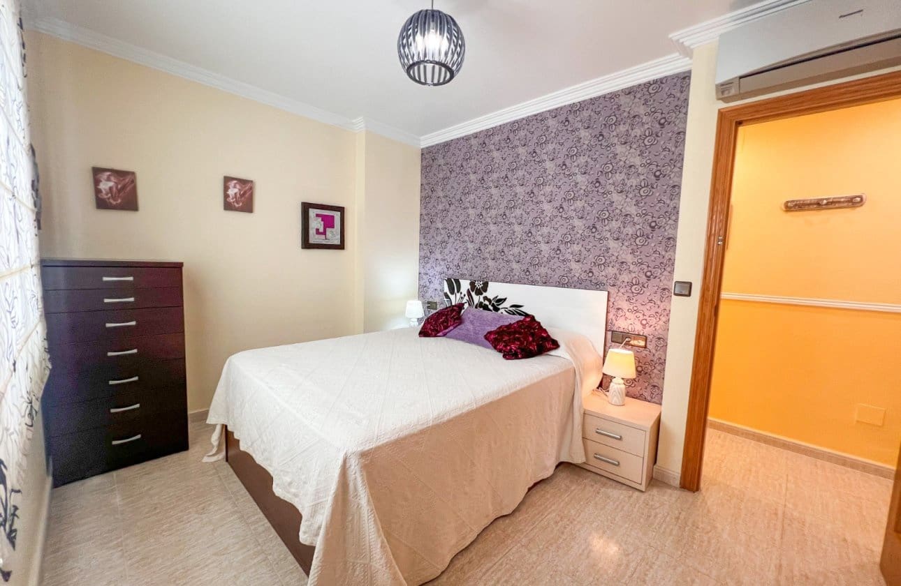 3 makuuhuone Kattohuoneisto myytävänä paikassa Torrevieja mukana 
autotalli - 265 000 € (Ref: 10043377)