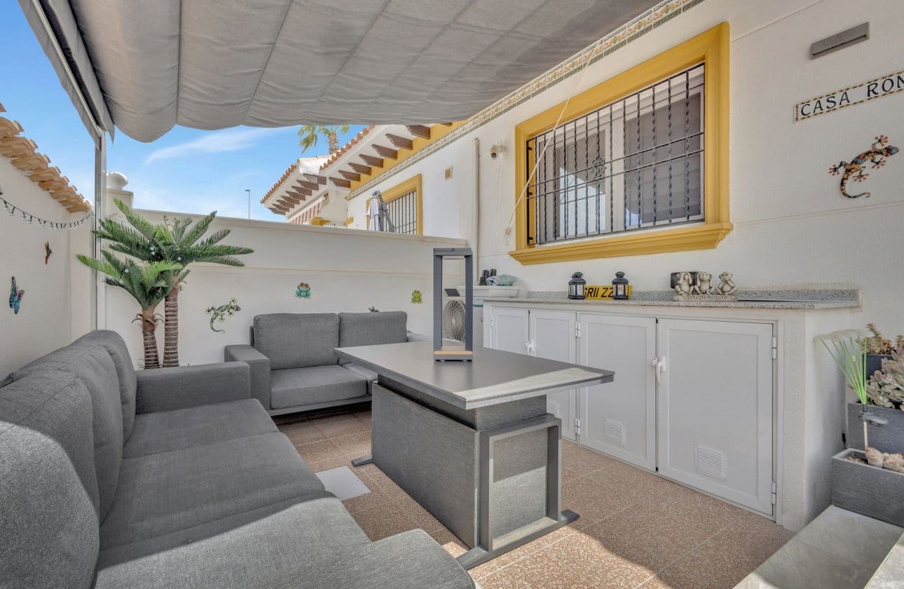 Apartamento de 2 habitaciones en Cabo Roig en venta con piscina garaje - 230.000 € (Ref: 10043378)