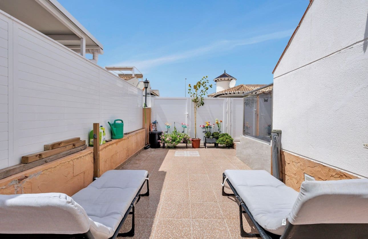 Apartamento de 2 habitaciones en Cabo Roig en venta con piscina garaje - 230.000 € (Ref: 10043378)