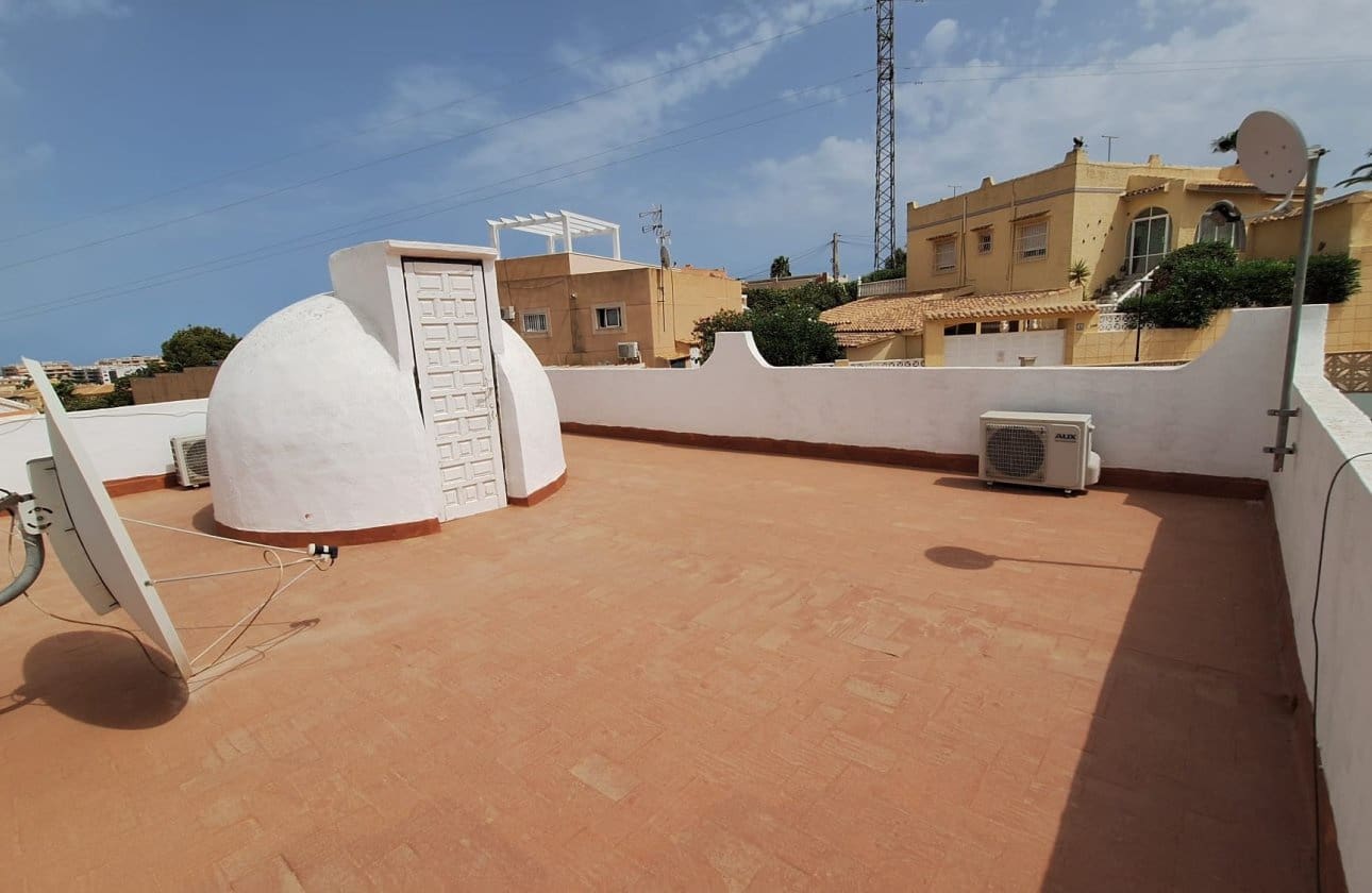 2 bedroom Bungalow for sale in Villamartin - € 209,950 (Ref: 10054822)