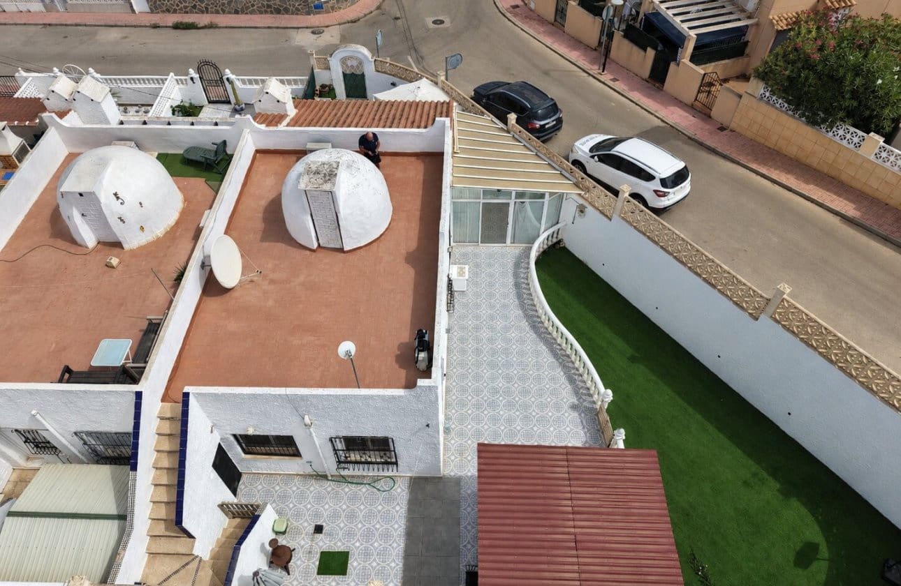 2 bedroom Bungalow for sale in Villamartin - € 209,950 (Ref: 10054822)
