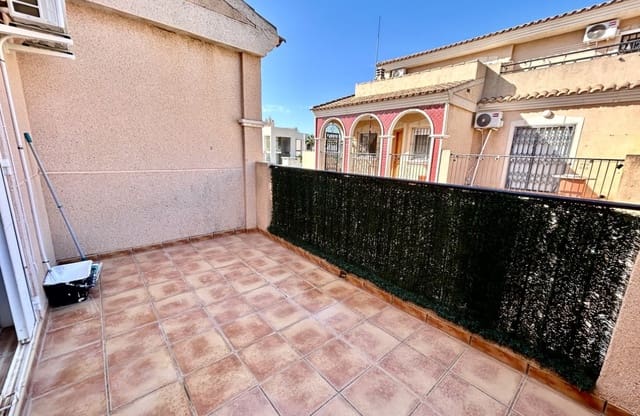 3 makuuhuone Omakotitalo myytävänä paikassa La Zenia, Orihuela mukana uima-altaan 
autotalli - 199 900 € (Ref: 10054823)