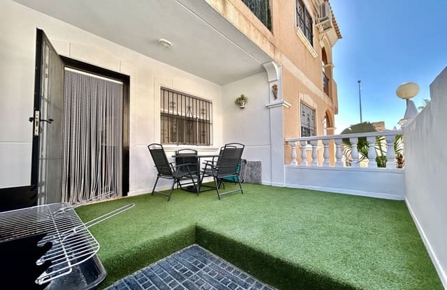 3 makuuhuone Omakotitalo myytävänä paikassa La Zenia, Orihuela mukana uima-altaan 
autotalli - 199 900 € (Ref: 10054823)