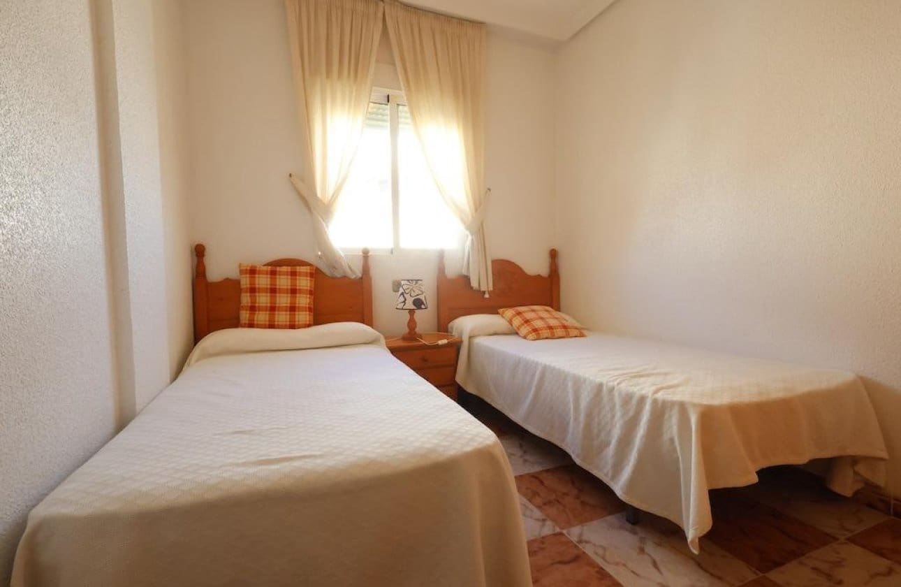 2 bedroom Townhouse for sale in Playa Flamenca with pool garage - € 240,000 (Ref: 10075565)