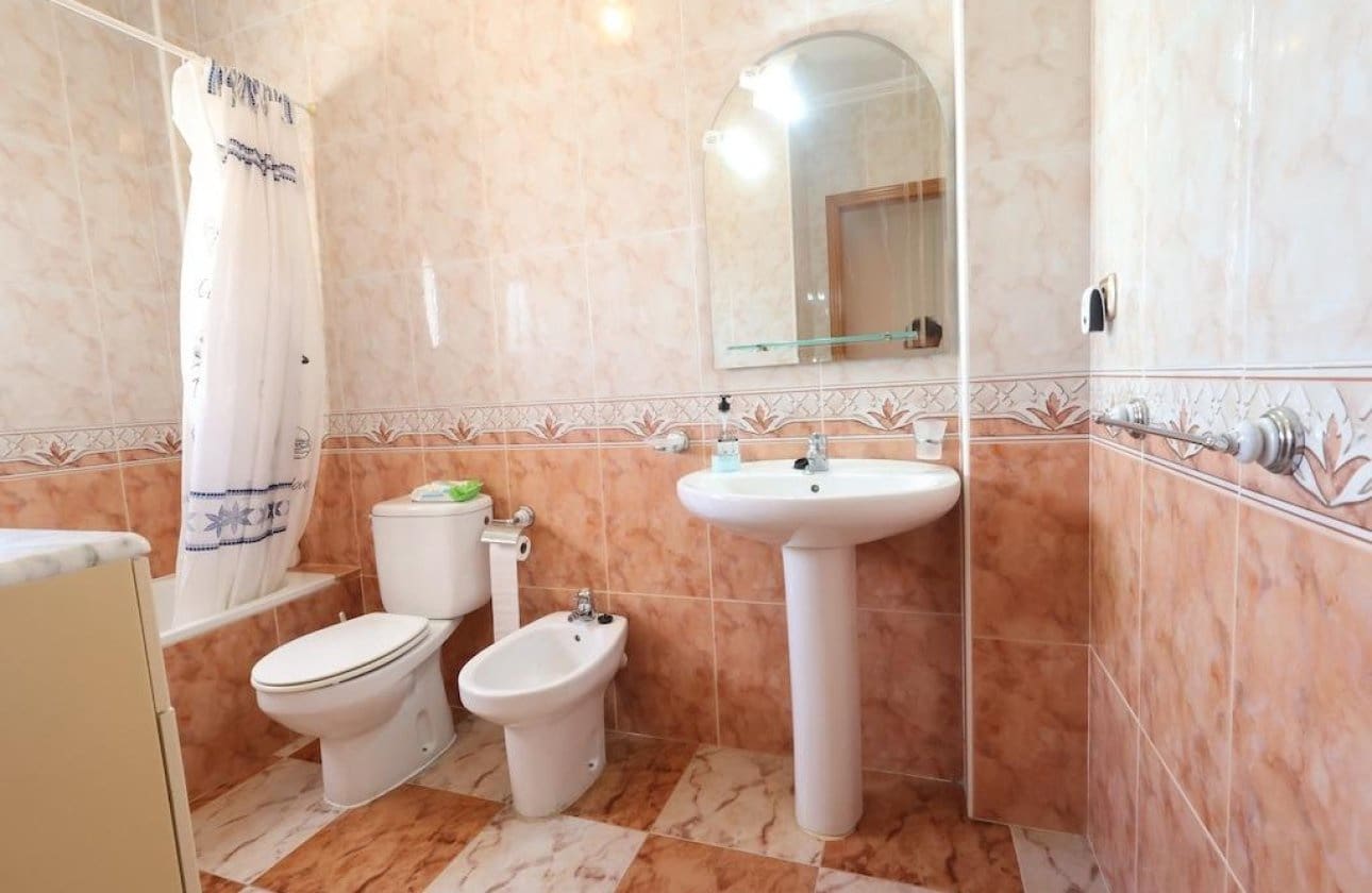 2 bedroom Townhouse for sale in Playa Flamenca with pool garage - € 240,000 (Ref: 10075565)