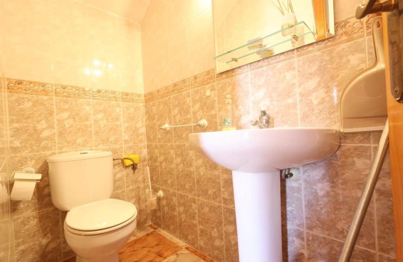 2 bedroom Townhouse for sale in Playa Flamenca with pool garage - € 240,000 (Ref: 10075565)