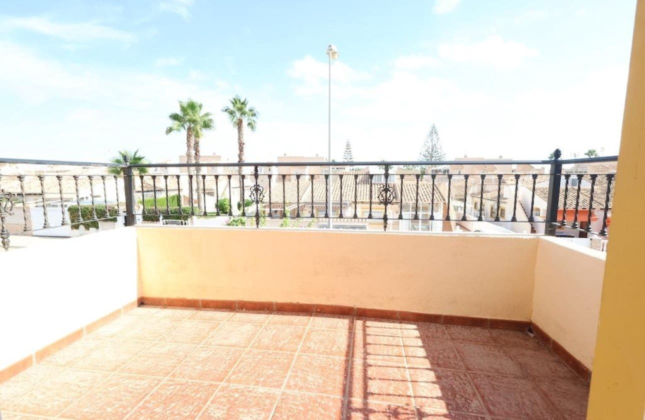2 bedroom Townhouse for sale in Playa Flamenca with pool garage - € 240,000 (Ref: 10075565)