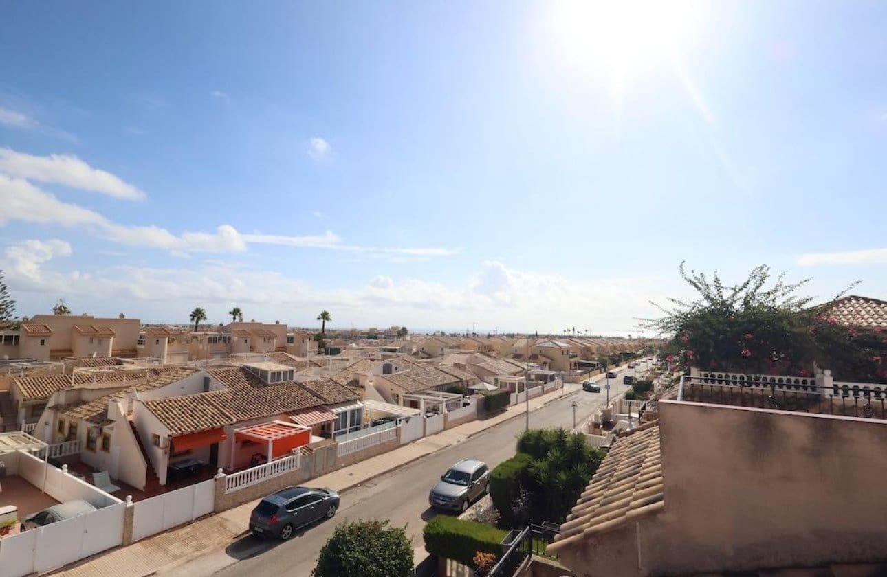 2 bedroom Townhouse for sale in Playa Flamenca with pool garage - € 240,000 (Ref: 10075565)