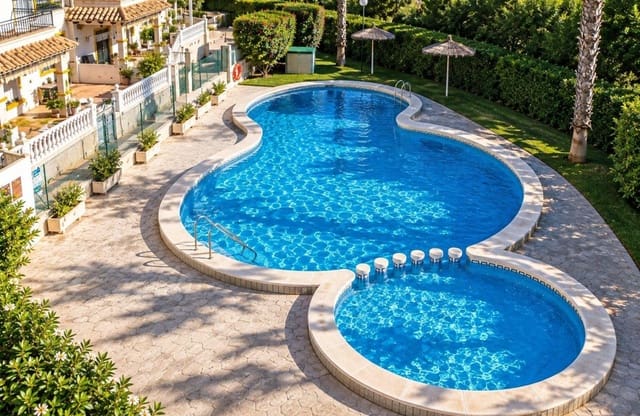 2 bedroom Townhouse for sale in Playa Flamenca, Orihuela with pool garage - € 240,000 (Ref: 10075565)