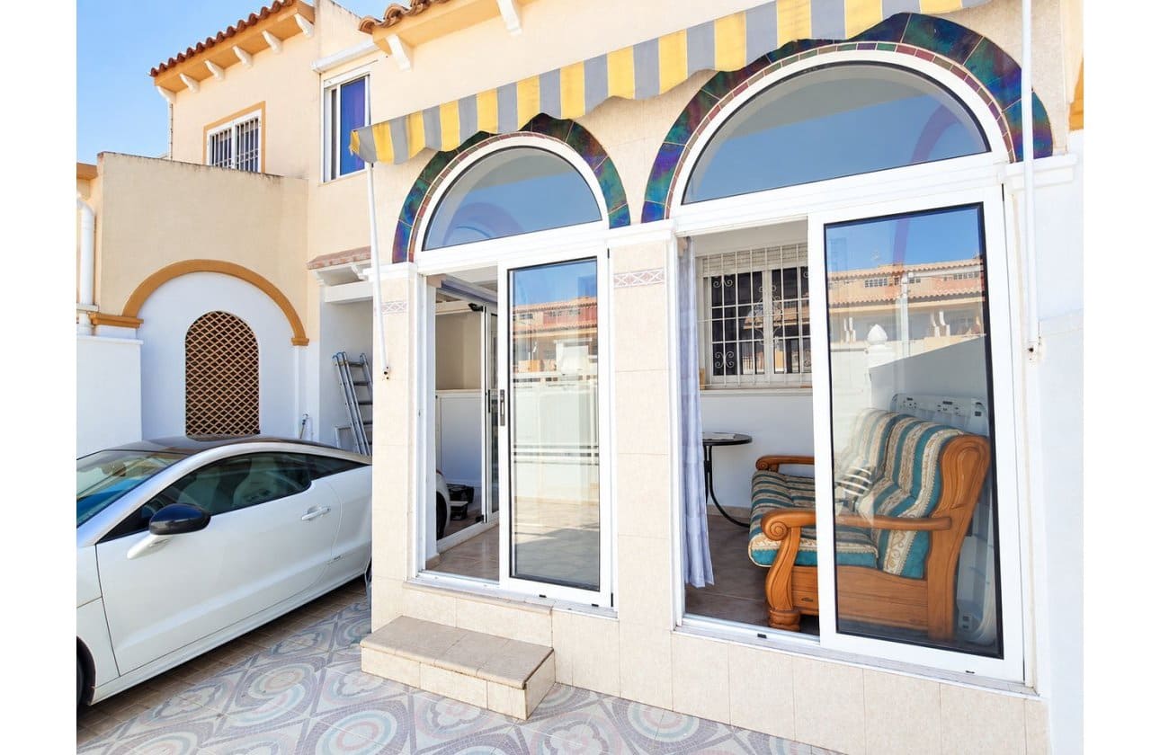 2 bedroom Townhouse for sale in Playa Flamenca with pool garage - € 229,900 (Ref: 10075566)