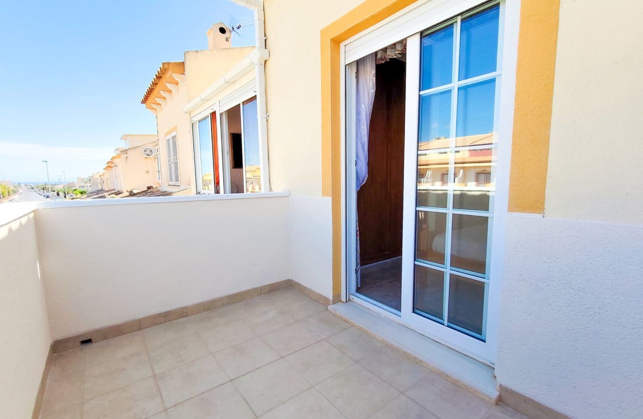 2 bedroom Townhouse for sale in Playa Flamenca with pool garage - € 229,900 (Ref: 10075566)