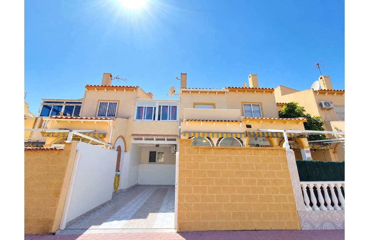 2 bedroom Townhouse for sale in Playa Flamenca with pool garage - € 229,900 (Ref: 10075566)
