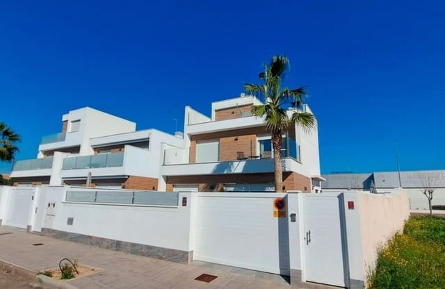 3 bedroom Villa for sale in Pilar de la Horadada ciudad, Pilar de la Horadada with pool - € 450,000 (Ref: 10075567)