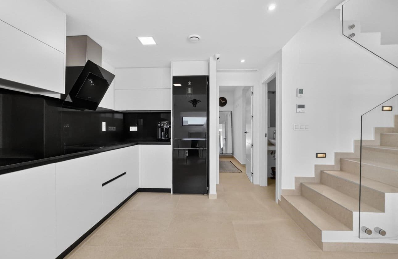 3 soverom Villa til salgs i Guardamar del Segura med svømmebasseng garasje - € 450 000 (Ref: 10089998)