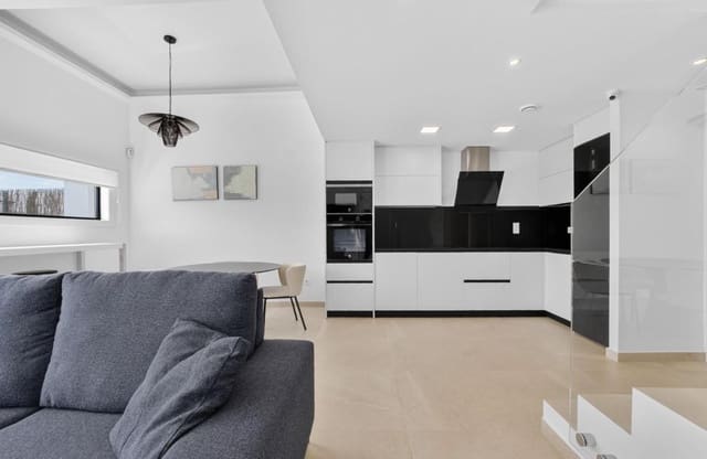 3 Zimmer Villa zu verkaufen in El Raso, Guardamar del Segura mit Pool Garage - 450.000 € (Ref: 10089998)