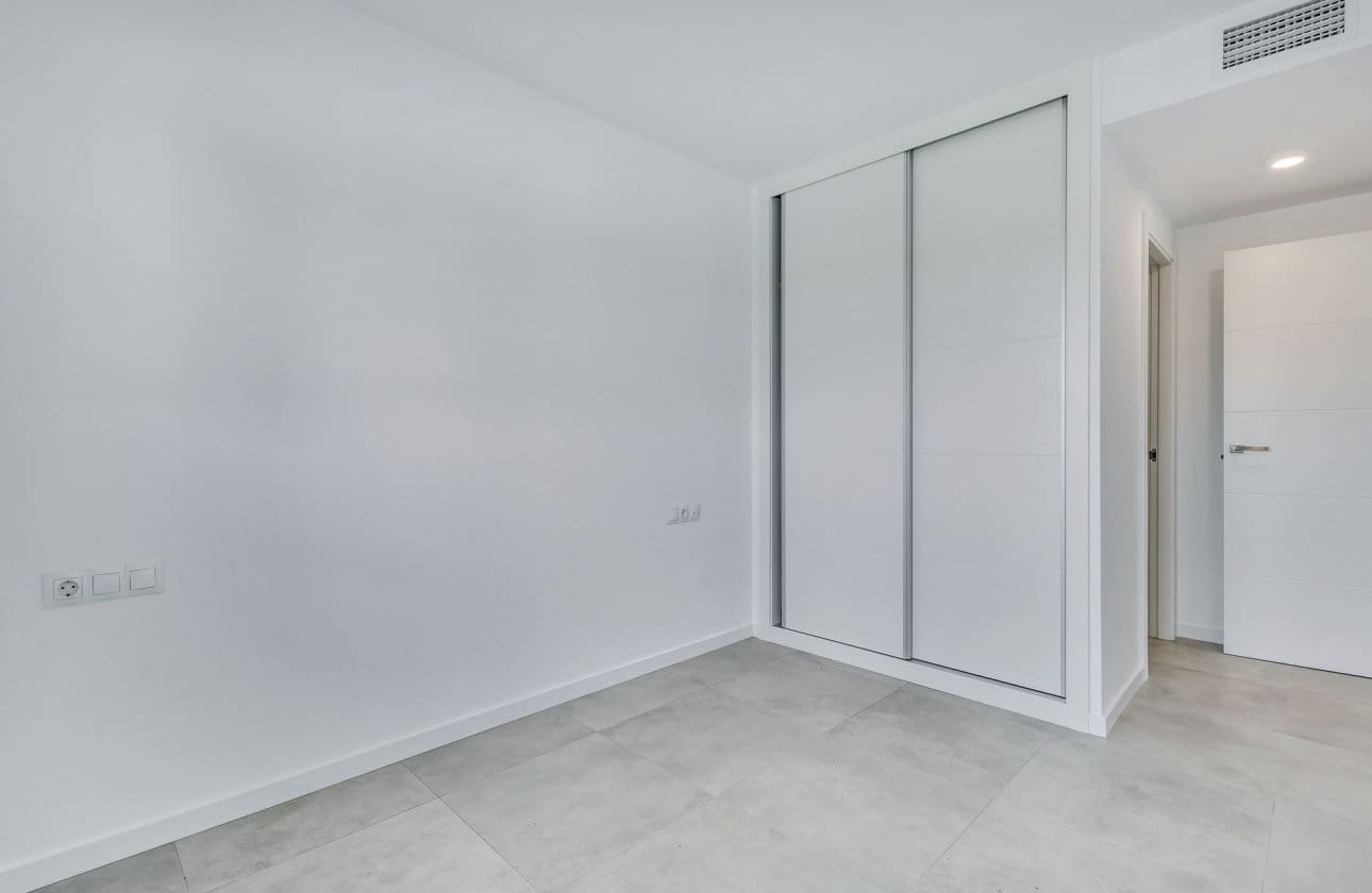 2 sypialnia Apartament na sprzedaż w Campoamor z basenem garażem - 320 000 € (Ref: 10089999)