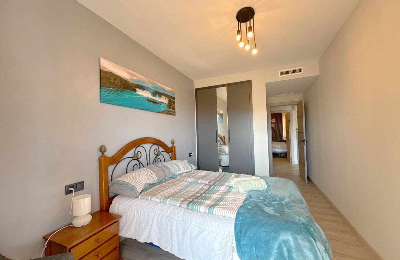 2 Zimmer Apartment zu verkaufen in Cabo Roig mit Pool - 249.950 € (Ref: 10090001)