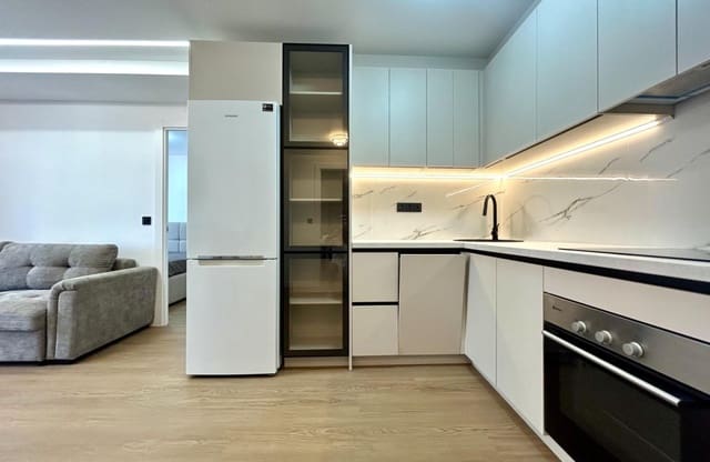 2 slaapkamer Strandappartement te koop in Punta Prima, Torrevieja met zwembad garage - € 255.000 (Ref: 10094173)