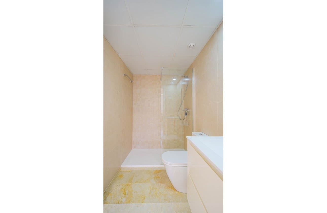 Apartamento Playa de 3 habitaciones en Punta Prima en venta con piscina garaje - 350.000 € (Ref: 10094174)