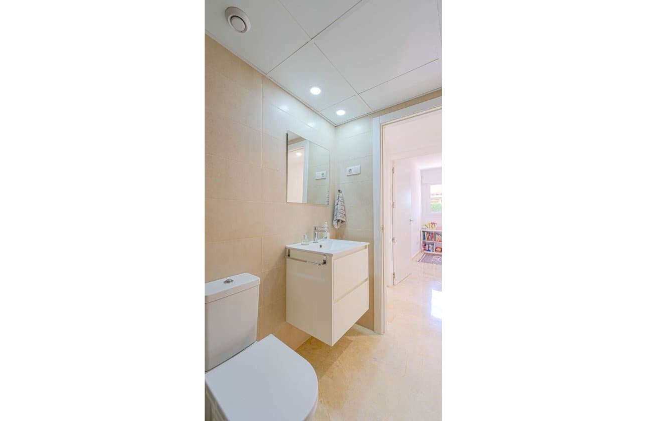 Apartamento Playa de 3 habitaciones en Punta Prima en venta con piscina garaje - 350.000 € (Ref: 10094174)