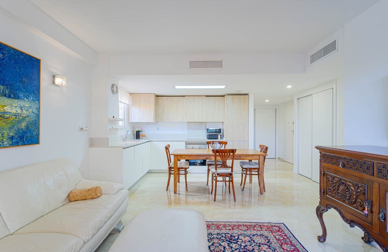 Apartamento Playa de 3 habitaciones en Punta Prima en venta con piscina garaje - 350.000 € (Ref: 10094174)