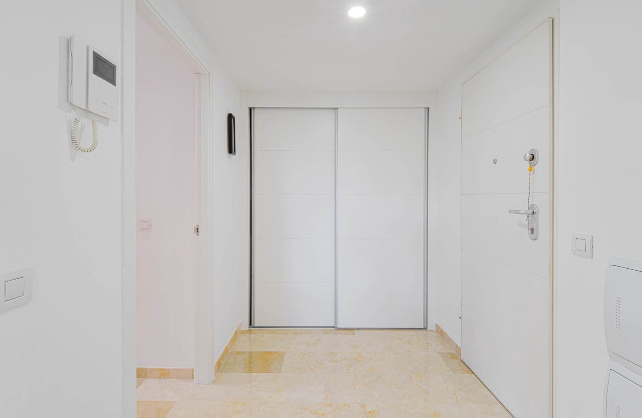 Apartamento Playa de 3 habitaciones en Punta Prima en venta con piscina garaje - 350.000 € (Ref: 10094174)