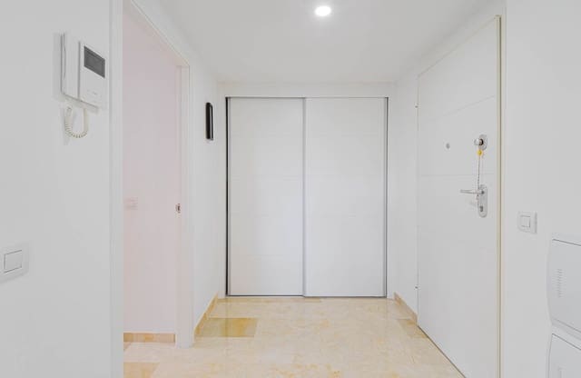 Apartamento Playa de 3 habitaciones en Punta Prima, Torrevieja en venta con piscina garaje - 350.000 € (Ref: 10094174)