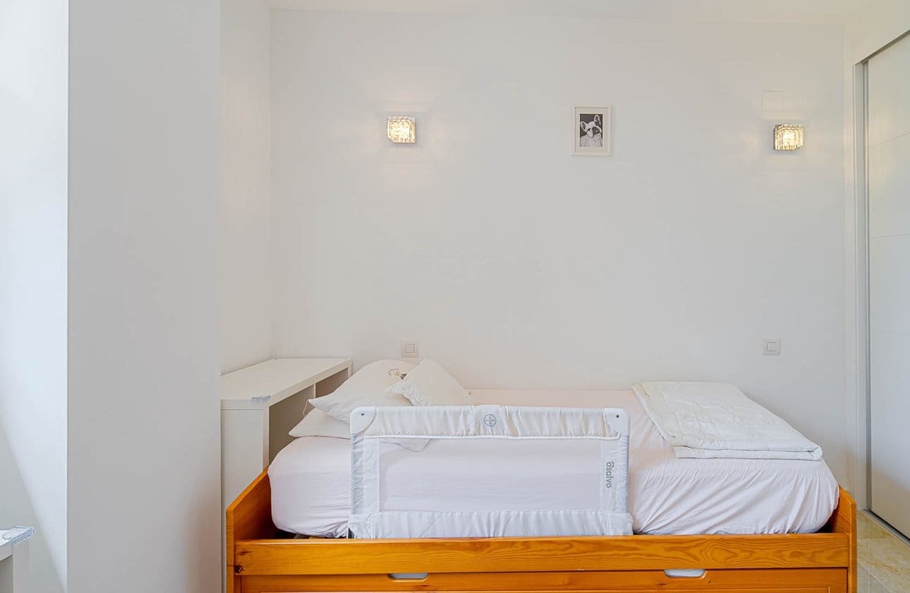 Apartamento Playa de 3 habitaciones en Punta Prima en venta con piscina garaje - 350.000 € (Ref: 10094174)