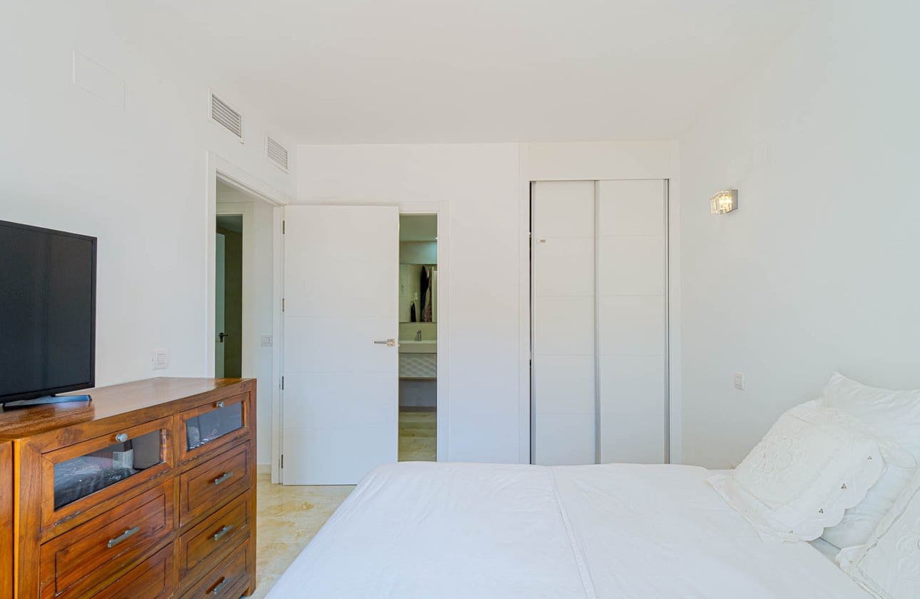 Apartamento Playa de 3 habitaciones en Punta Prima en venta con piscina garaje - 350.000 € (Ref: 10094174)
