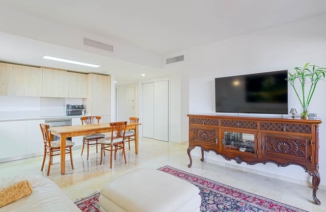 Apartamento Playa de 3 habitaciones en Punta Prima, Torrevieja en venta con piscina garaje - 350.000 € (Ref: 10094174)