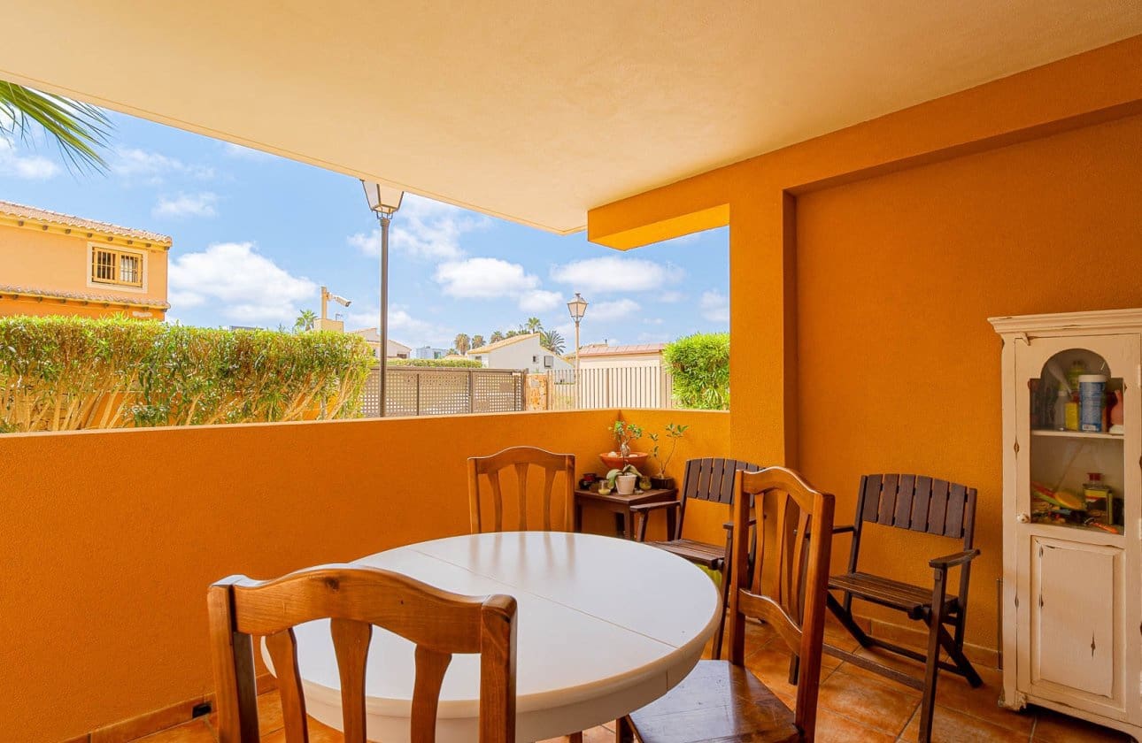 Apartamento Playa de 3 habitaciones en Punta Prima en venta con piscina garaje - 350.000 € (Ref: 10094174)