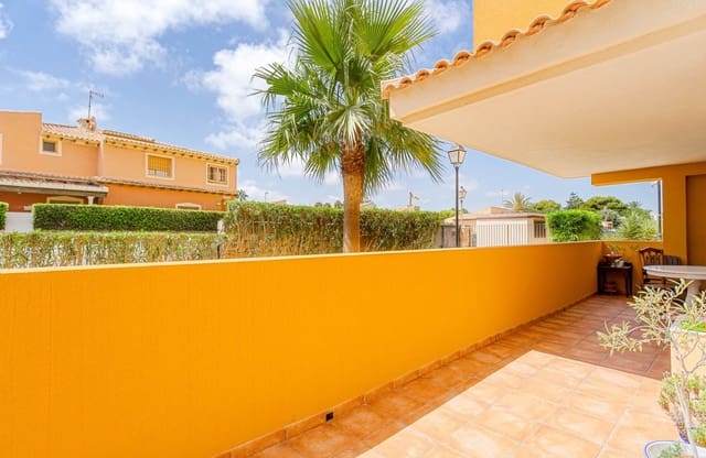 Apartamento Playa de 3 habitaciones en Punta Prima, Torrevieja en venta con piscina garaje - 350.000 € (Ref: 10094174)