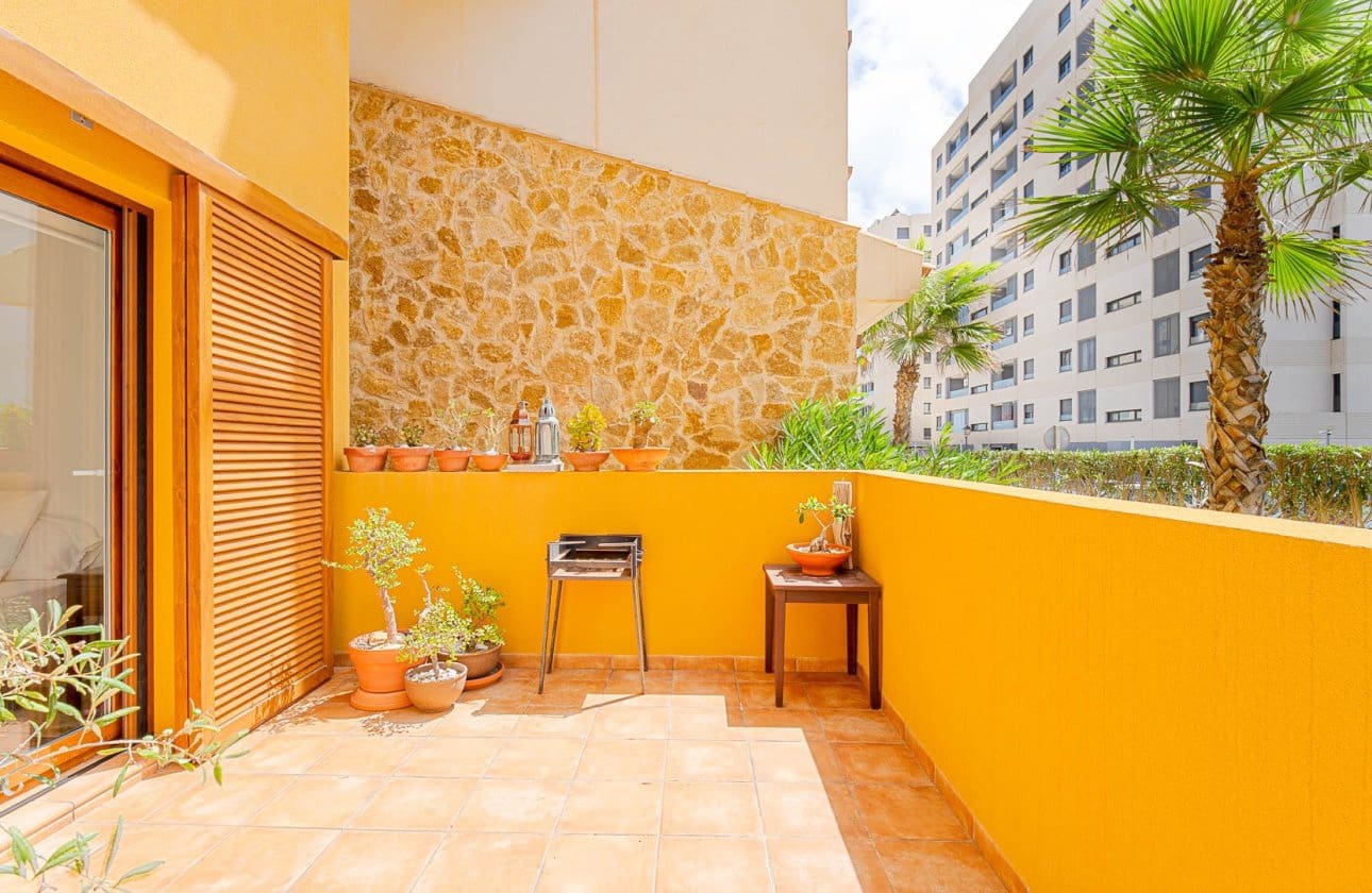 Apartamento Playa de 3 habitaciones en Punta Prima en venta con piscina garaje - 350.000 € (Ref: 10094174)