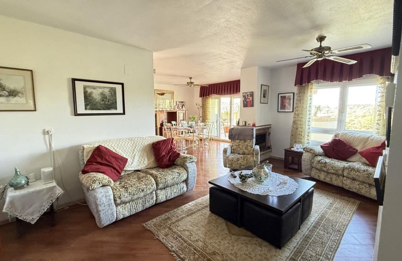 5 bedroom Villa for sale in Dehesa de Campoamor with pool garage - € 635,000 (Ref: 10106465)