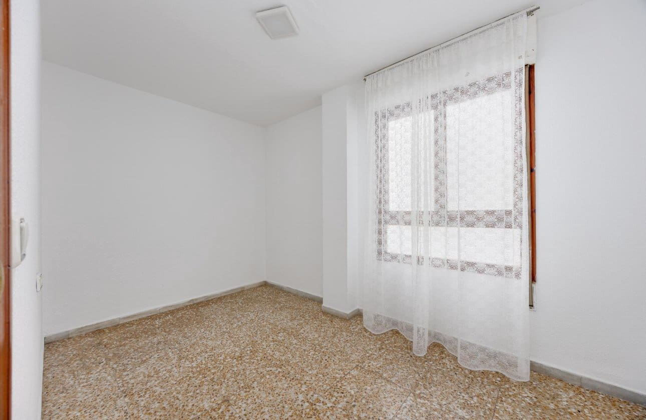3 soveværelse Strandlejlighed til salg i Torrevieja - € 169.990 (Ref: 10106466)