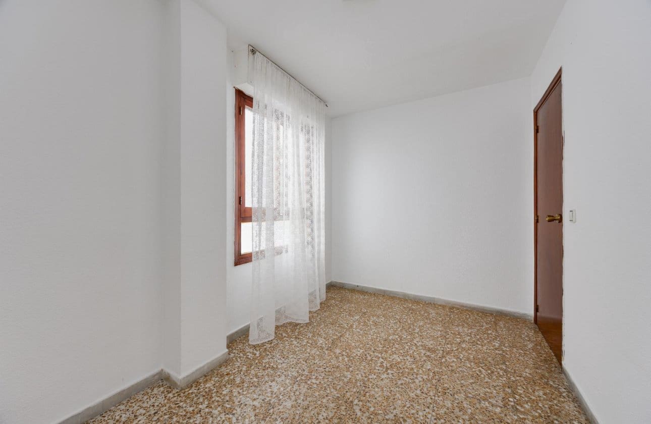 3 soveværelse Strandlejlighed til salg i Torrevieja - € 169.990 (Ref: 10106466)