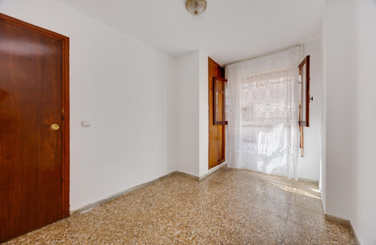 3 soveværelse Strandlejlighed til salg i Torrevieja - € 169.990 (Ref: 10106466)