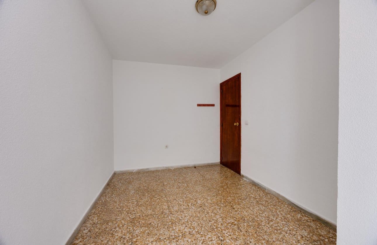 3 soveværelse Strandlejlighed til salg i Torrevieja - € 169.990 (Ref: 10106466)