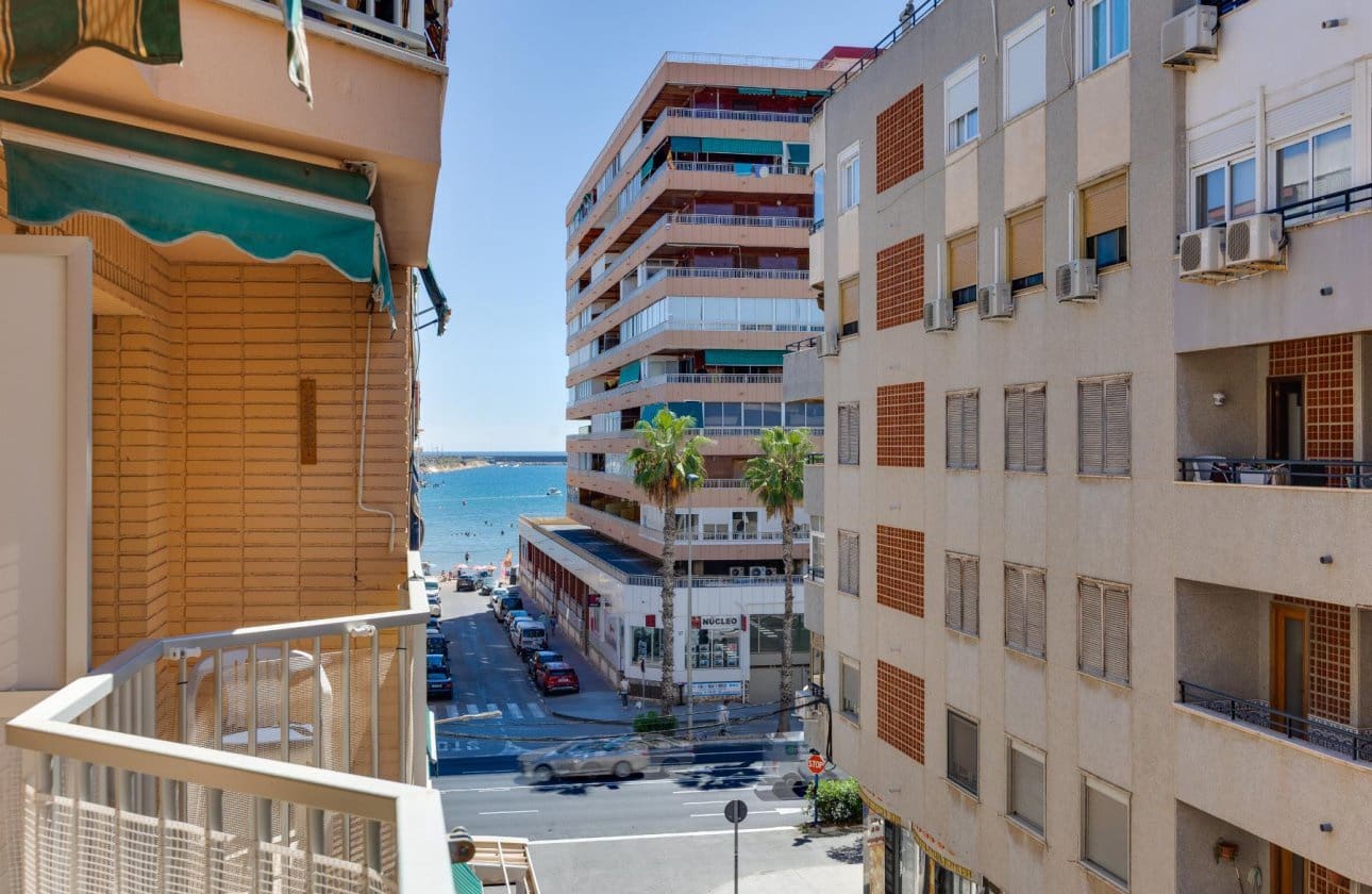 3 soveværelse Strandlejlighed til salg i Torrevieja - € 169.990 (Ref: 10106466)