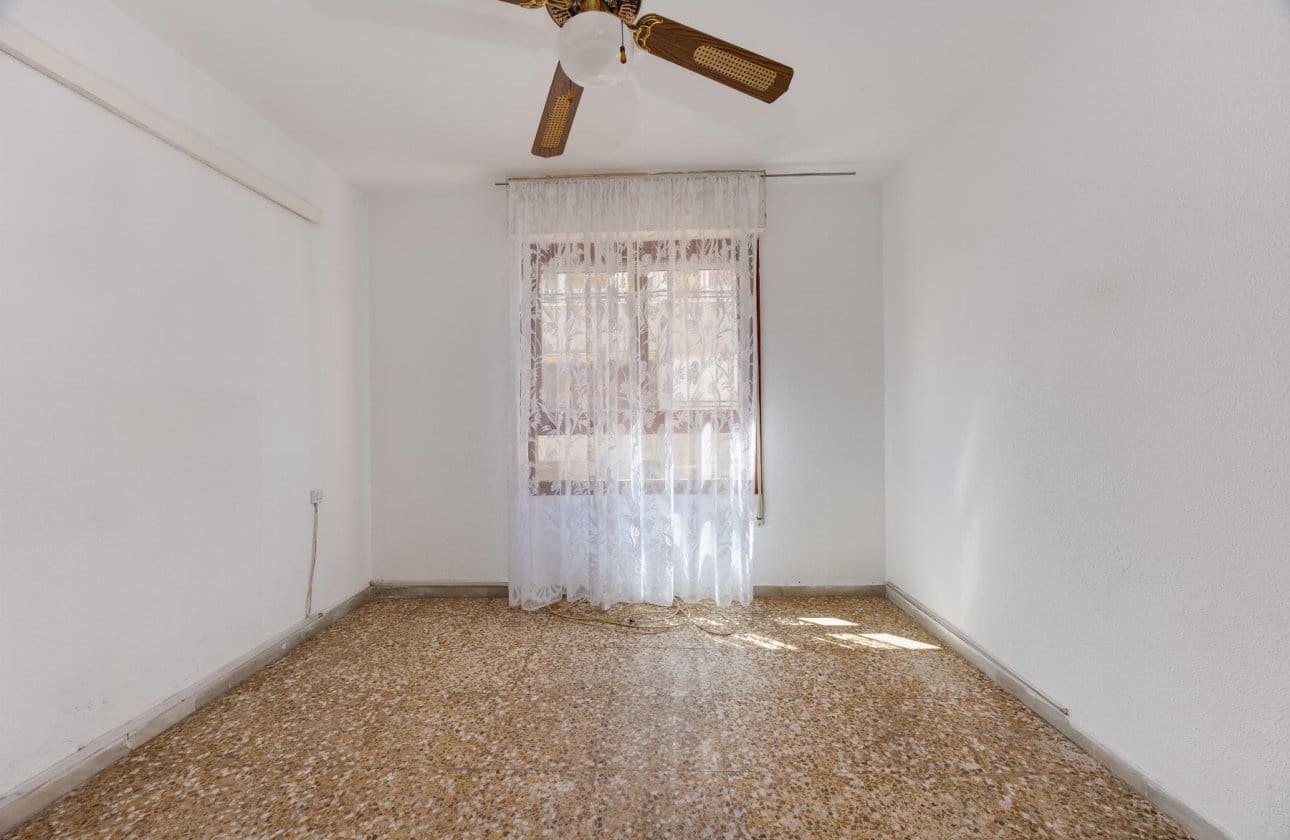 3 soveværelse Strandlejlighed til salg i Torrevieja - € 169.990 (Ref: 10106466)