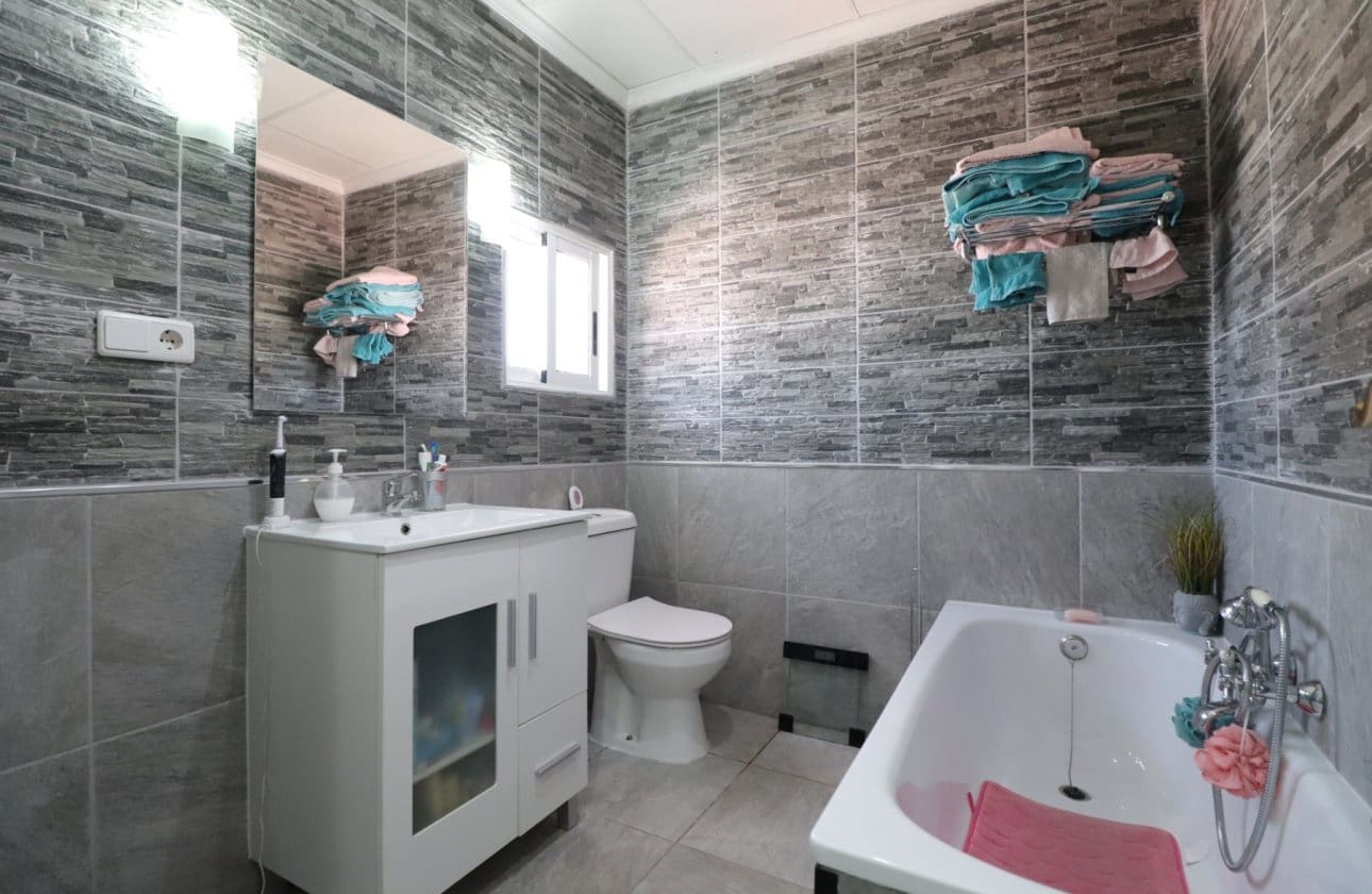 4 Zimmer Villa zu verkaufen in Benferri mit Pool Garage - 325.000 € (Ref: 10109378)