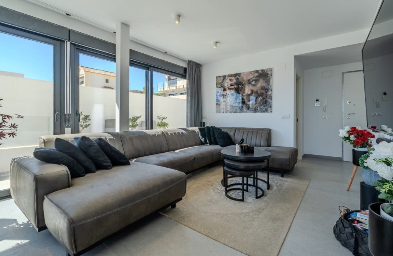 4 soverom Villa til salgs i Guardamar del Segura med svømmebasseng garasje - € 600 000 (Ref: 10109379)