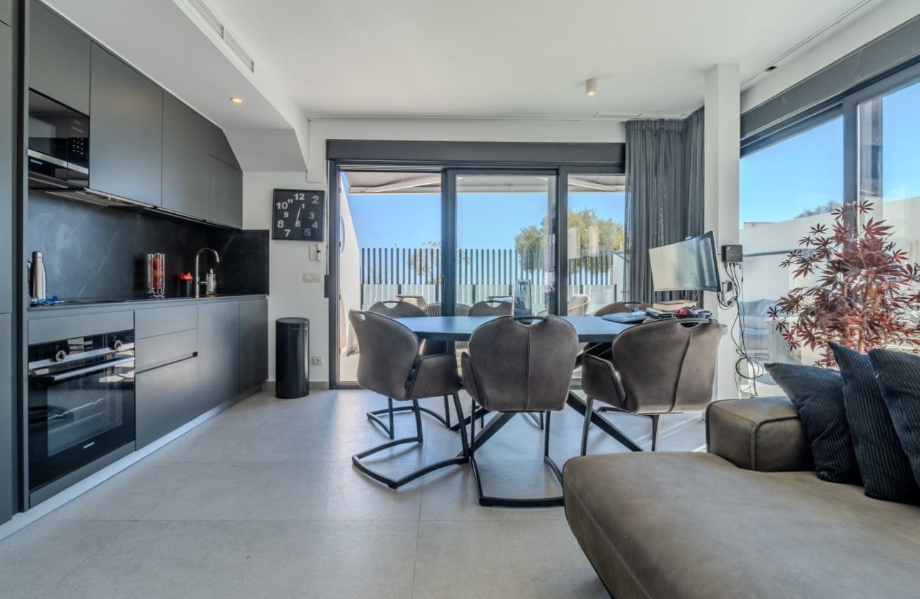 4 soverom Villa til salgs i Guardamar del Segura med svømmebasseng garasje - € 600 000 (Ref: 10109379)