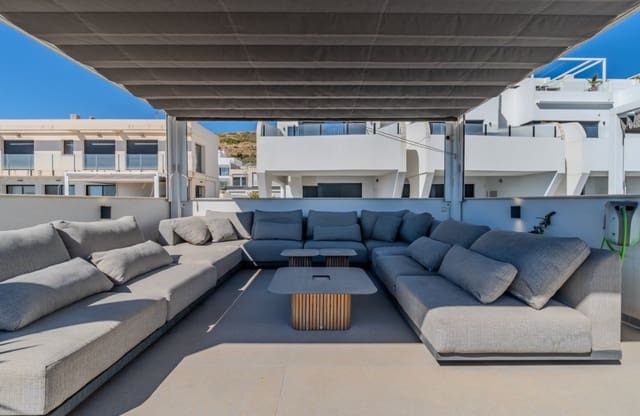4 soverom Villa til salgs i Los Secanos, Guardamar del Segura med svømmebasseng garasje - € 600 000 (Ref: 10109379)
