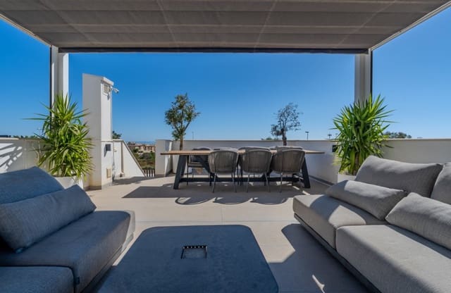 4 soverom Villa til salgs i Los Secanos, Guardamar del Segura med svømmebasseng garasje - € 600 000 (Ref: 10109379)
