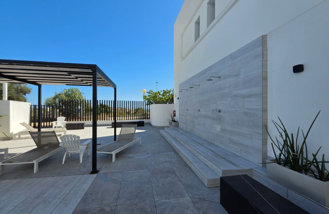 4 soverom Villa til salgs i Guardamar del Segura med svømmebasseng garasje - € 600 000 (Ref: 10109379)