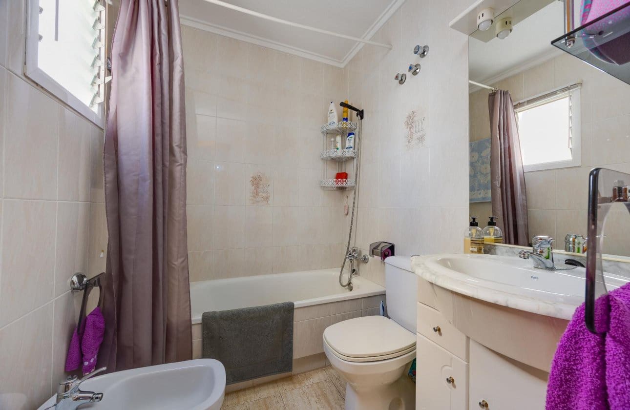 2 quarto Penthouse para venda em Torrevieja com piscina garagem - 159 900 € (Ref: 10120298)