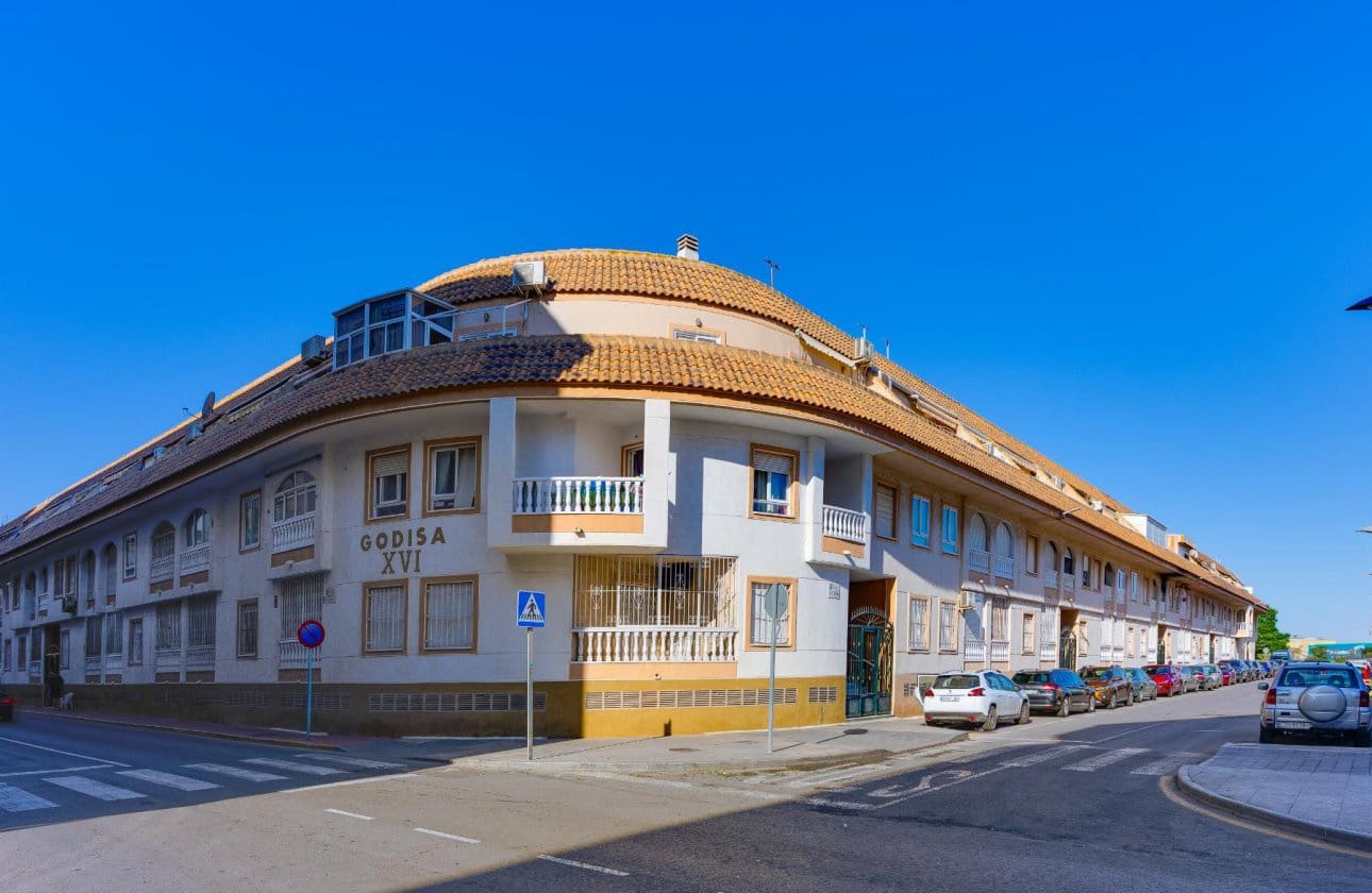 2 quarto Penthouse para venda em Torrevieja com piscina garagem - 159 900 € (Ref: 10120298)