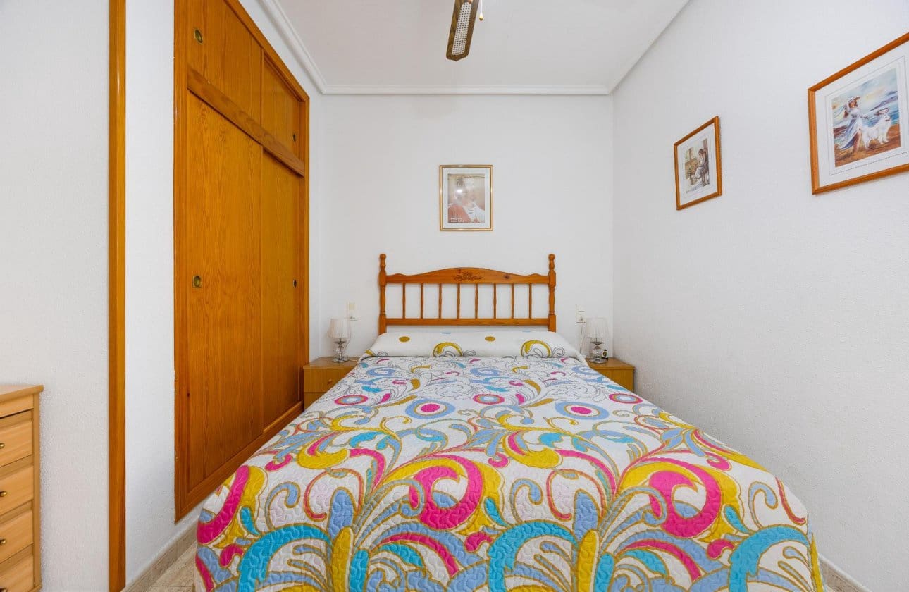 2 quarto Penthouse para venda em Torrevieja com piscina garagem - 159 900 € (Ref: 10120298)